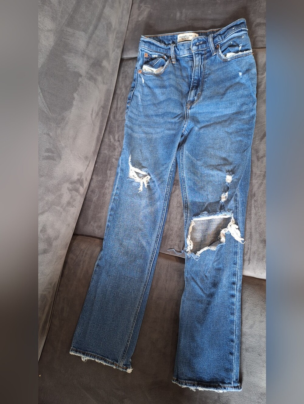 Abercrombie & Fitch Ripped Dark Blue Straight-Leg Jeans